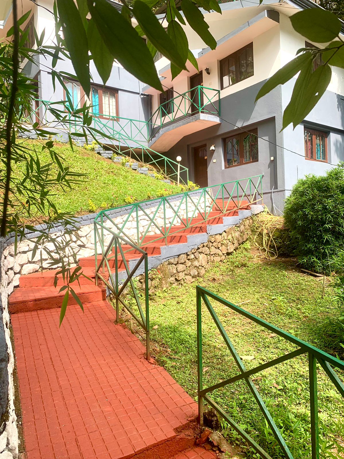 4BHK Independent Villa in Munnar – Spacious Family Getaway