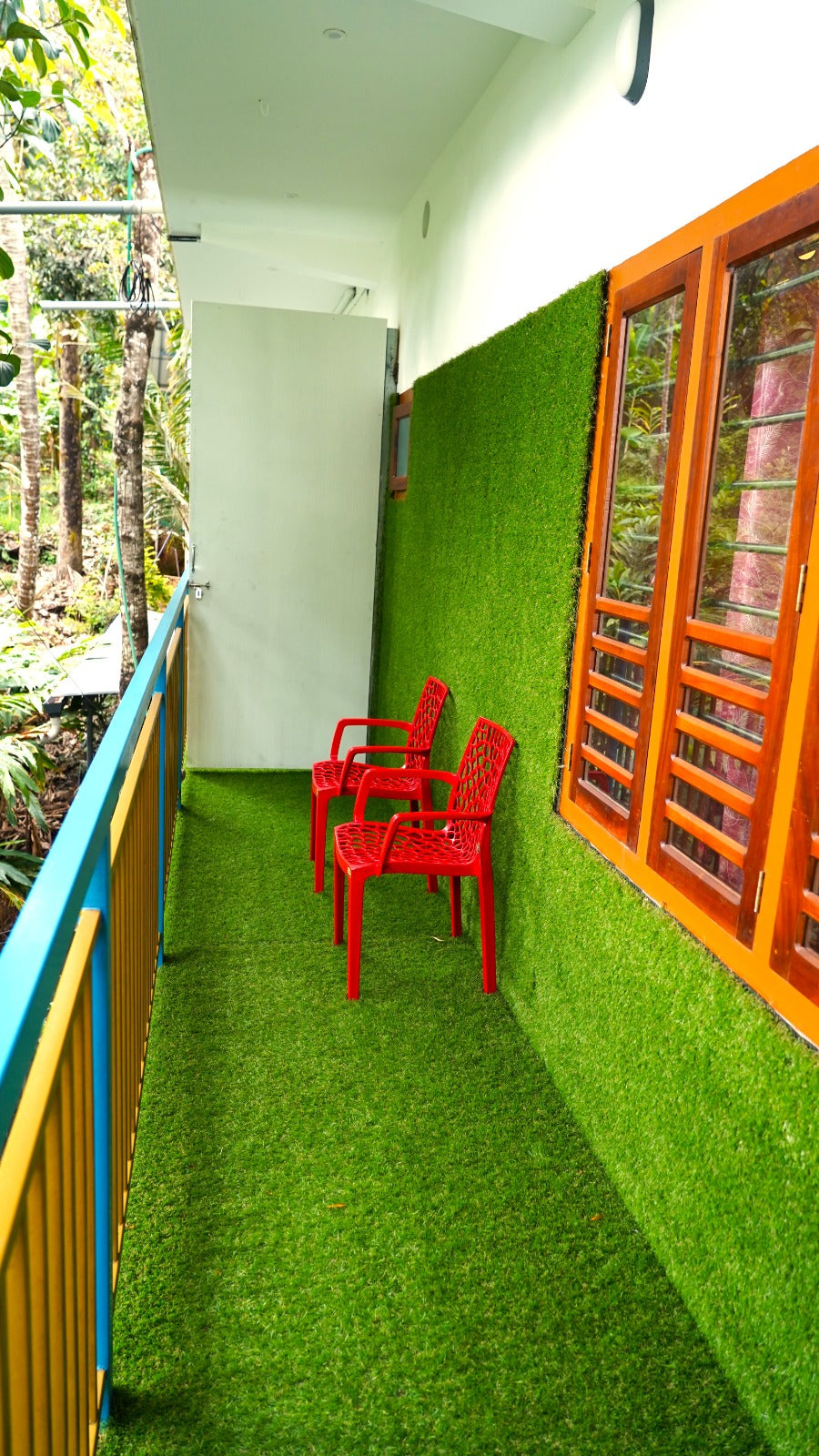 Deluxe 5BHK Pool Villa in Munnar – Luxury Family & Group Stay
