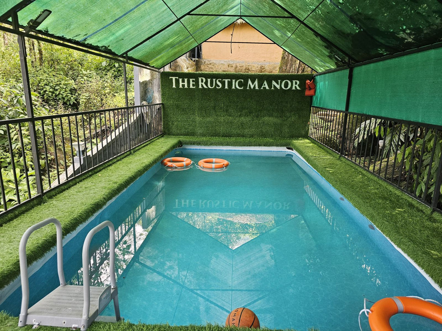 Heritage 5BHK Pool Villa in Manakulam, Munnar – Classic Kerala Style