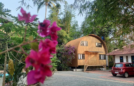 5BHK Pool Villa in Wayanad with Private River Stream – Luxury Nature Retreat