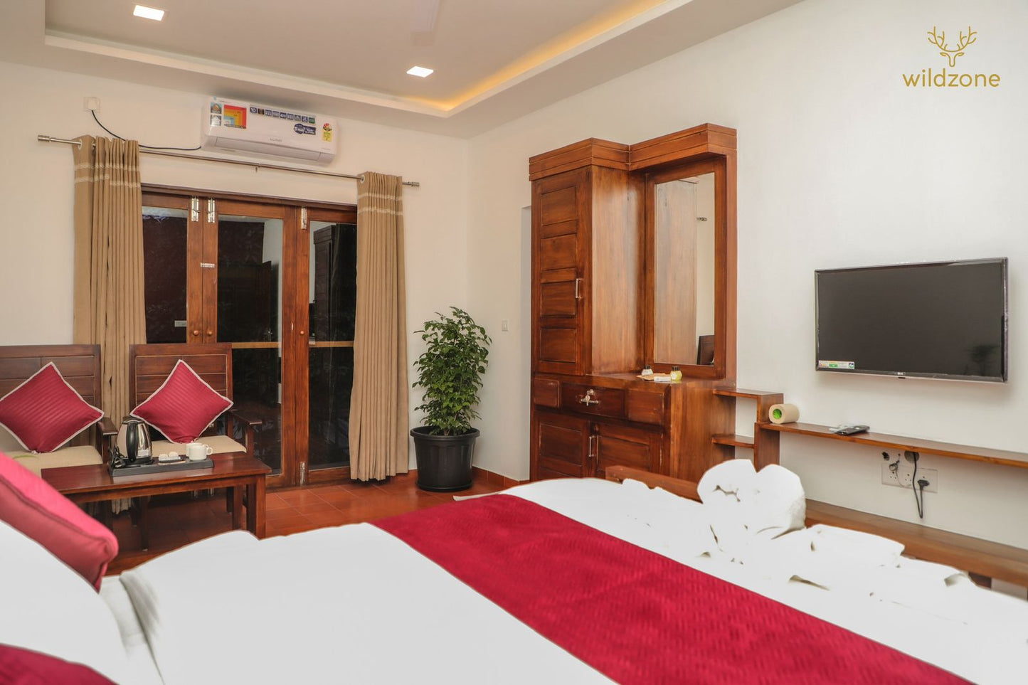 Munnar Luxury 6BHK Villa with Private Pool