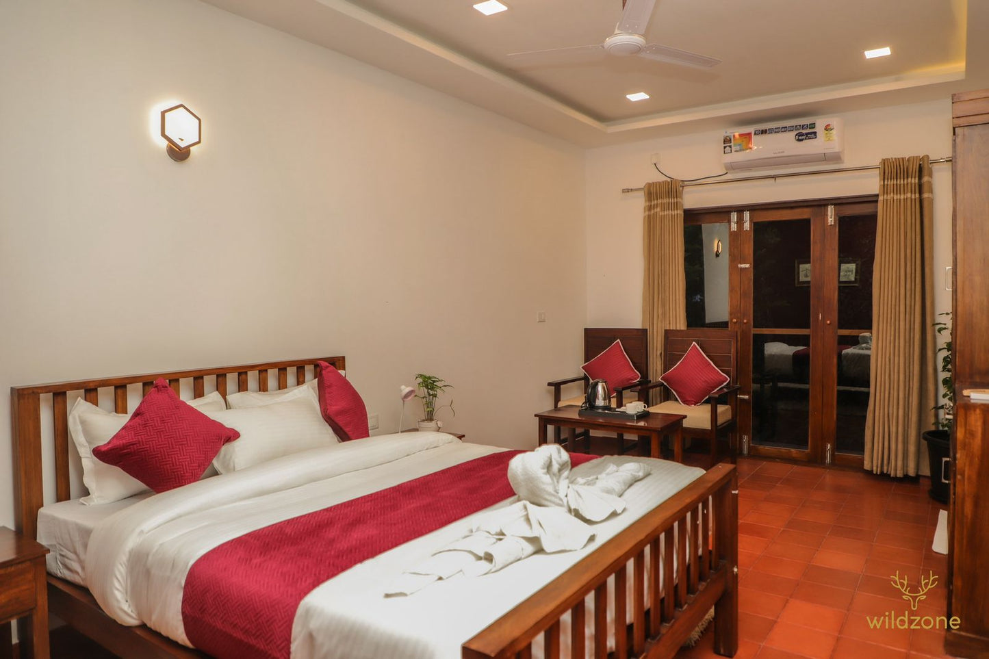 Munnar Luxury 6BHK Villa with Private Pool