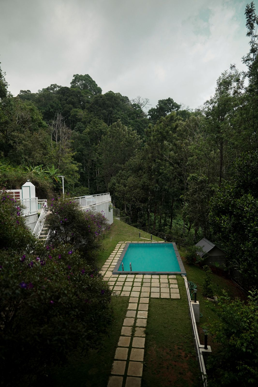 Luxury 6BHK Pool Villa in Munnar – Grand Family & Group Retreat