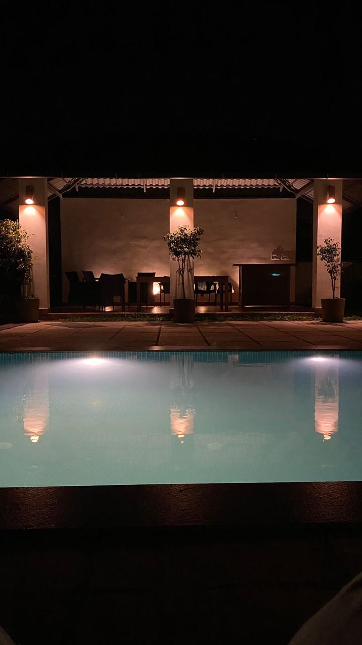 Sylvan Retreat: Luxury Hilltop Villa with Infinity Pool, Vagamon