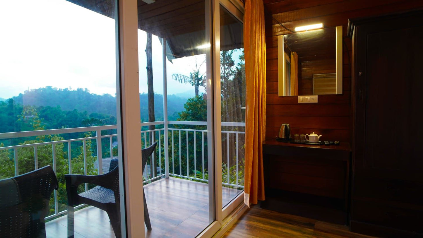 Luxury 4BHK Villa with Private Pool in Munnar – Family & Group Retreat