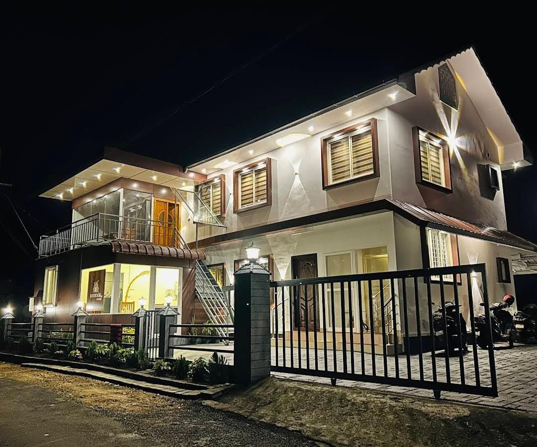 Luxury 5BHK Pool Villa in Vagamon – Large Family & Group Retreat